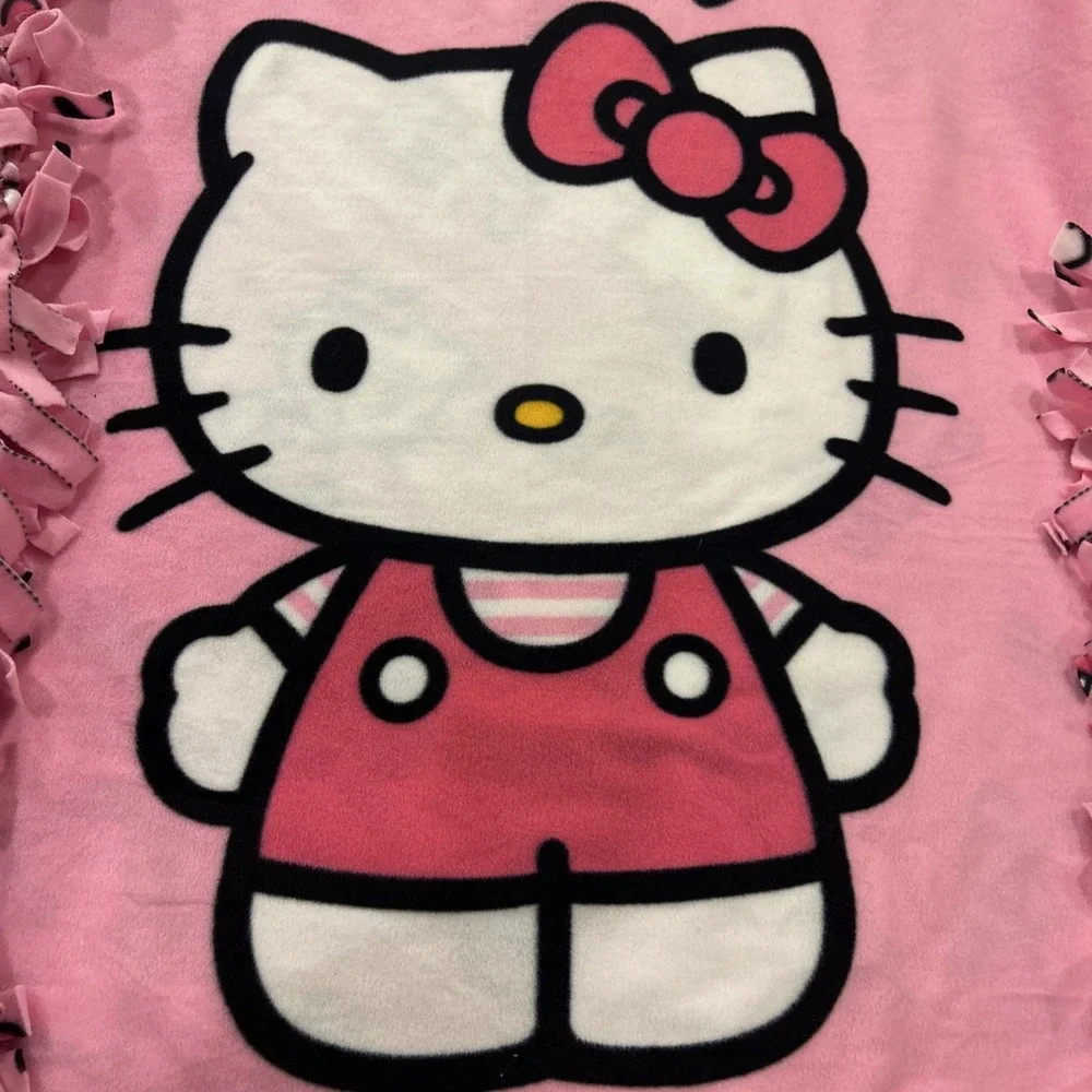 Hand-Tied Fleece Blanket/Throw‎ Hello Kitty NEW Reversible